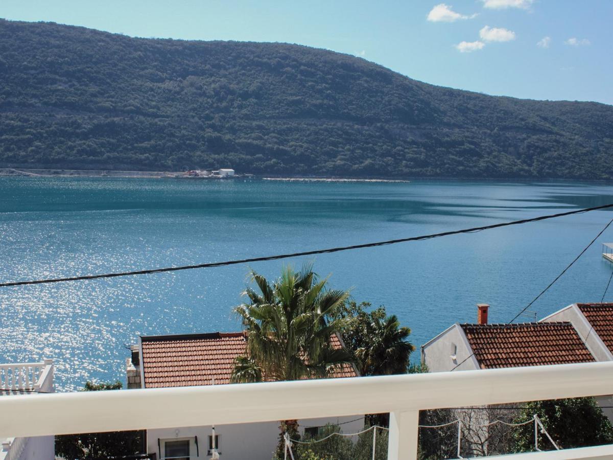 Apartments And Rooms Mato Neum Esterno foto