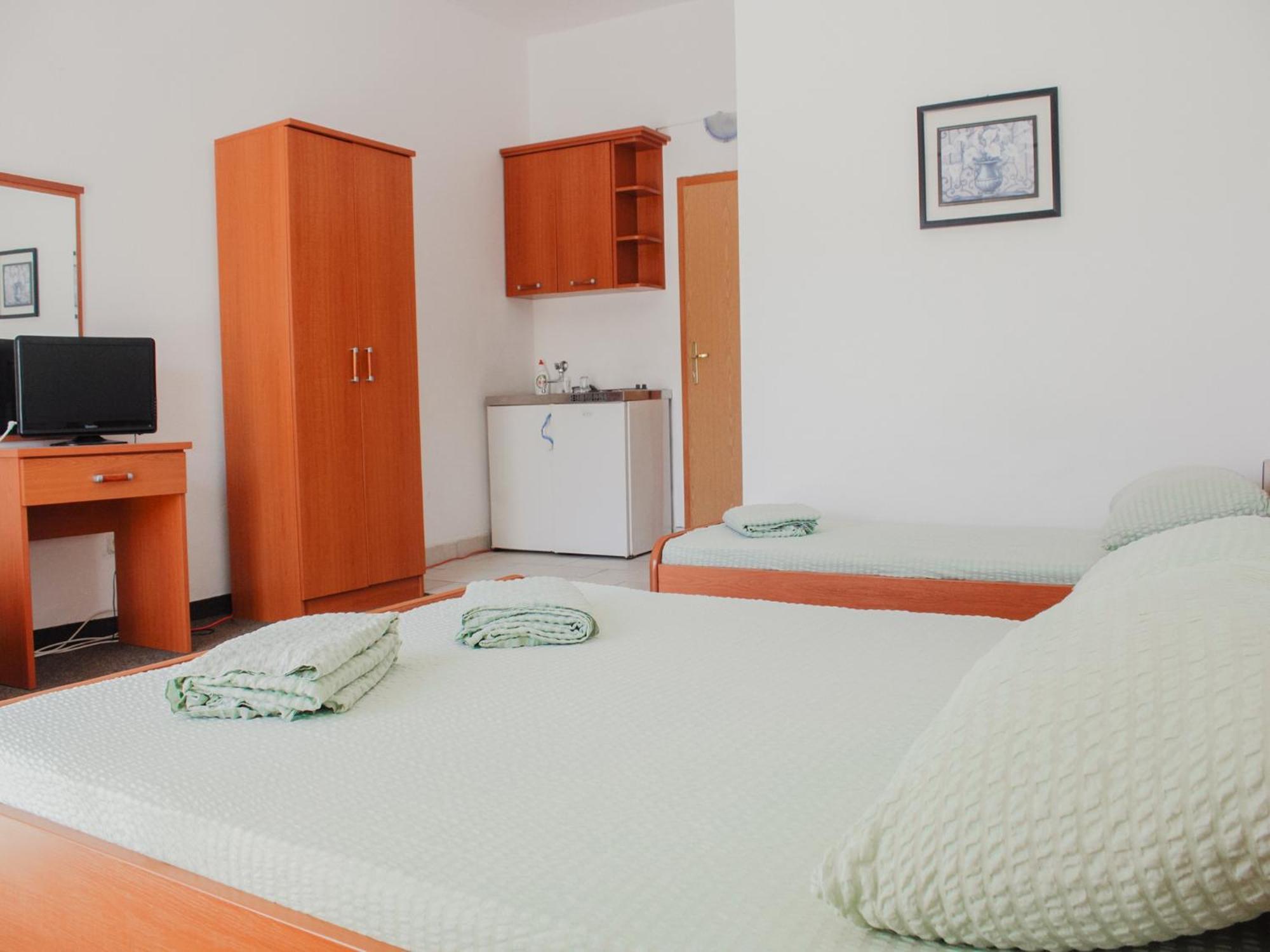 Apartments And Rooms Mato Neum Camera foto